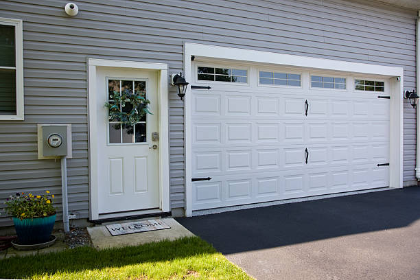 24/7 Emergency Garage Door Panel Replacement experts in Garyville, LA